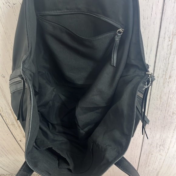 Botkier bond black tote bag zipper top vinyl outer - Picture 10 of 13